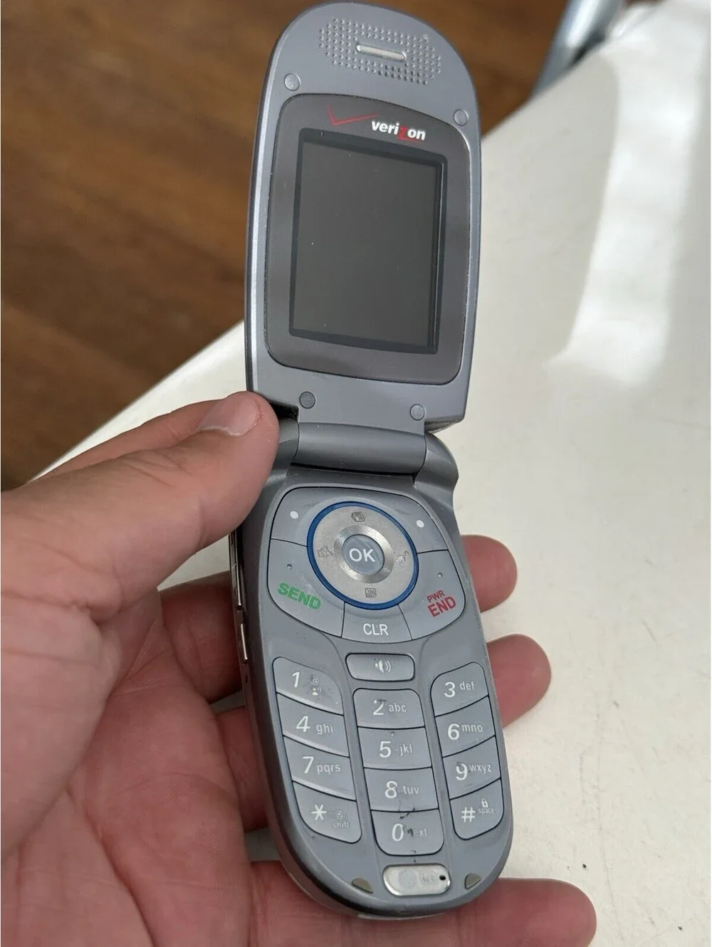 LG VX5300 Silver 128x160 Pixels Bluetooth Soft Keys (Verizon) Flip Cell Phone